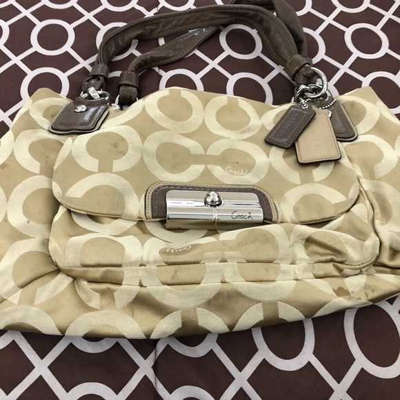 Coach - Picture 2 of 4